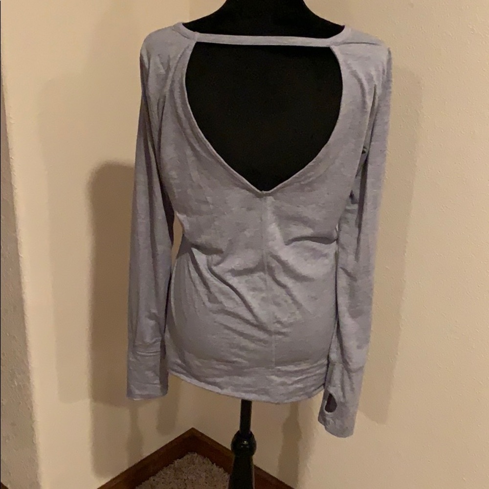 🐙 6/$20 Exertek Grey Long Sleeve Open Back